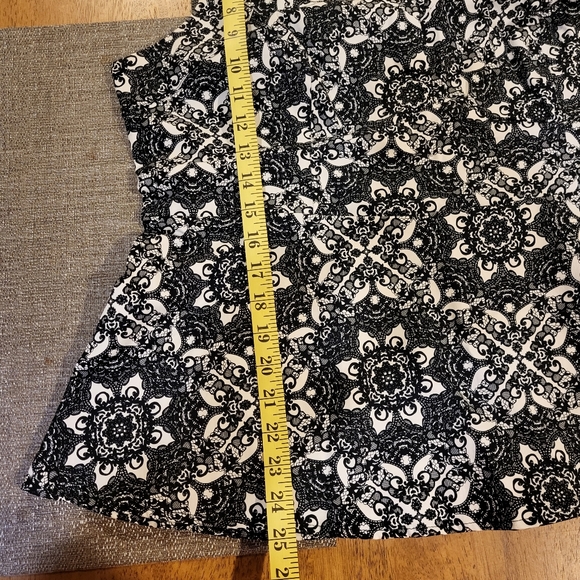 Torrid peplum top - Picture 4 of 5